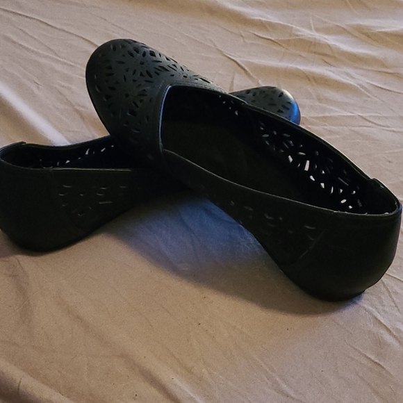 Easy Street flats - Picture 3 of 5